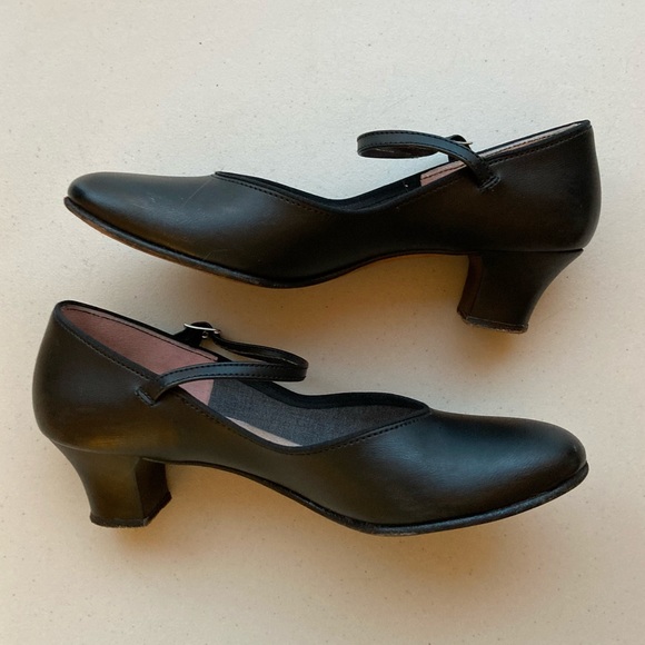 Black heels - Picture 2 of 6